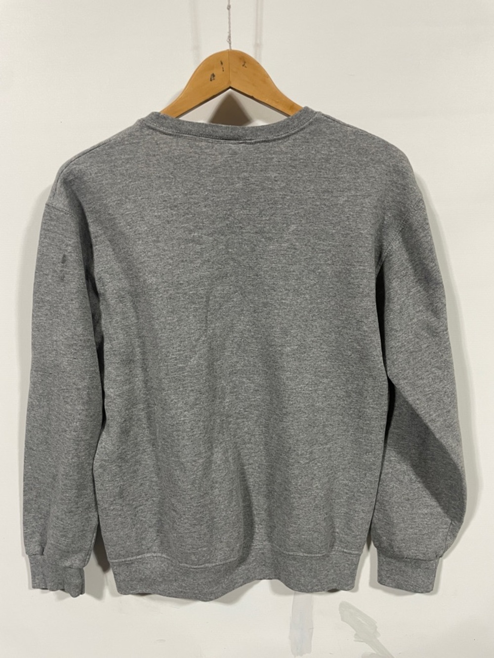 Disney Grey Crewneck with Vintage Mickey and Red Disneyland Logo - Picture 2 of 2